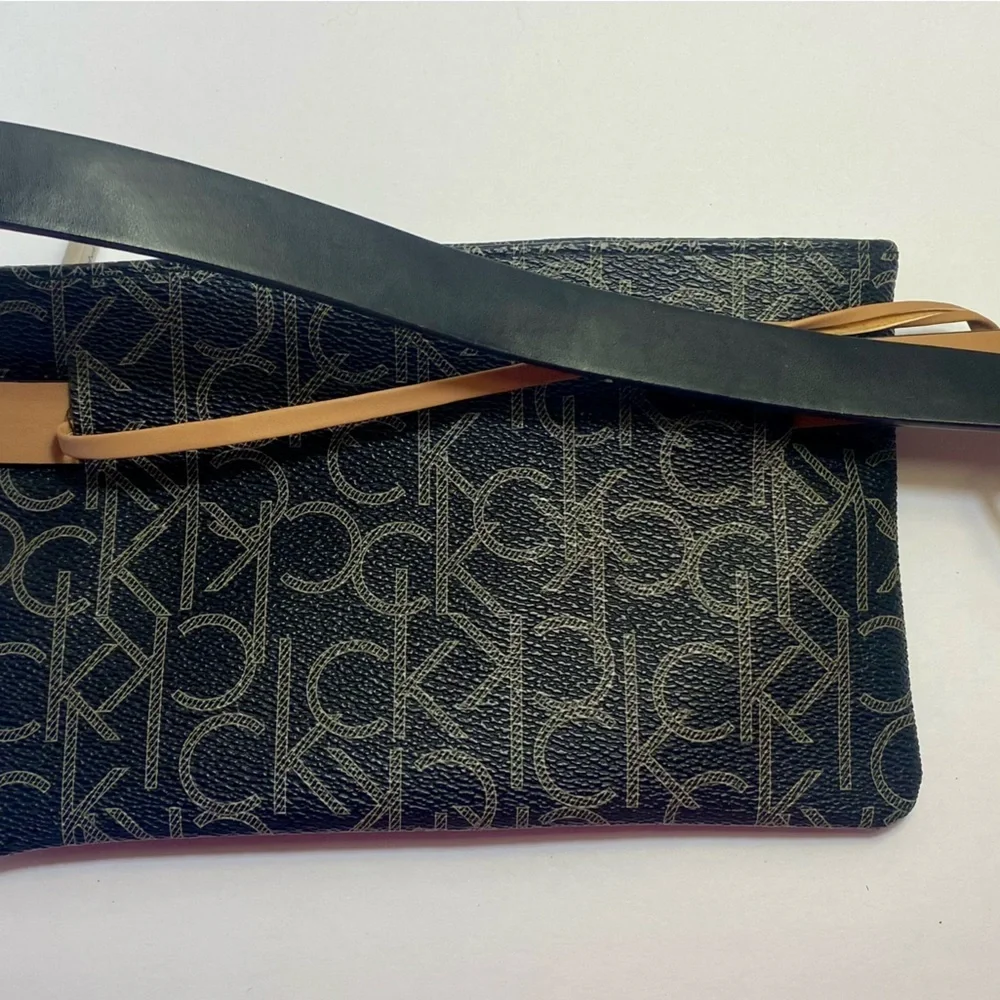 New Calvin Klein Women's Lg Monogram Black Belt Bag/Fanny Pack. Removable Bag.